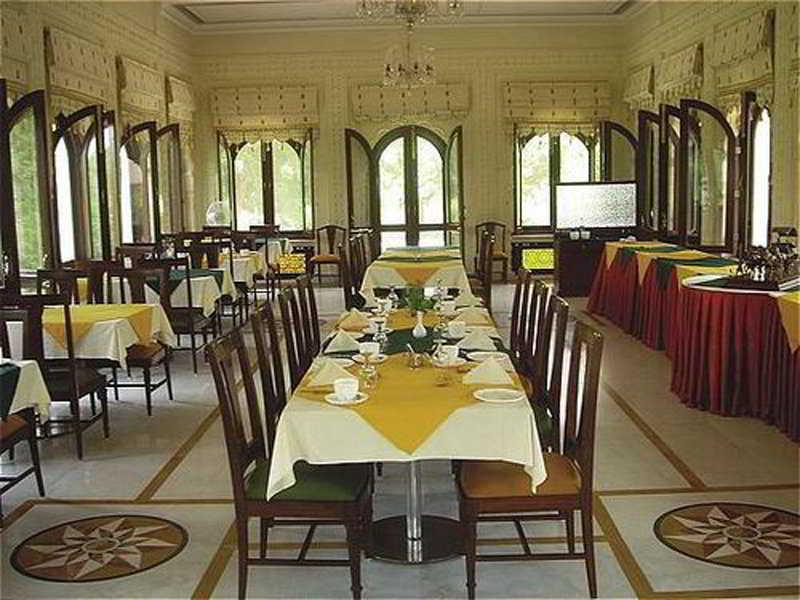 Club Mahindra Bharatpur Otel Restoran fotoğraf